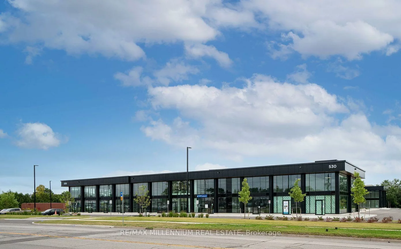 530, Speers, 1014 - QE Queen Elizabeth, Oakville