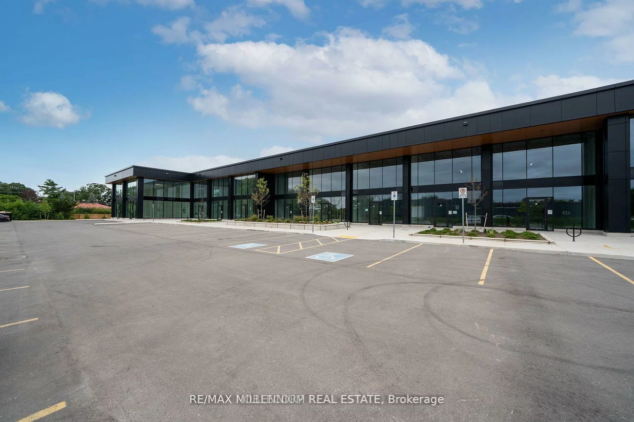 530, Speers, 1014 - QE Queen Elizabeth, Oakville