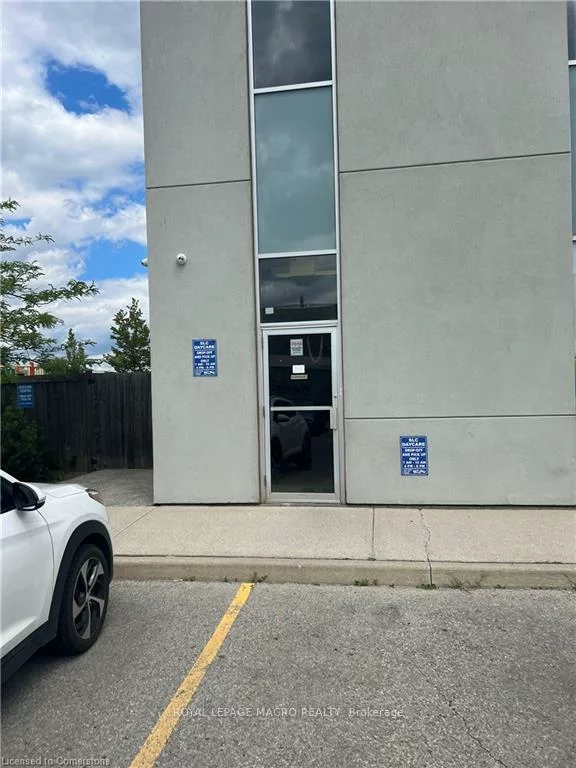 2195, Wyecroft, 1014 - QE Queen Elizabeth, Oakville