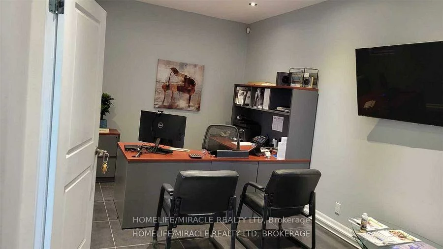 2400, Wyecroft, 1014 - QE Queen Elizabeth, Oakville