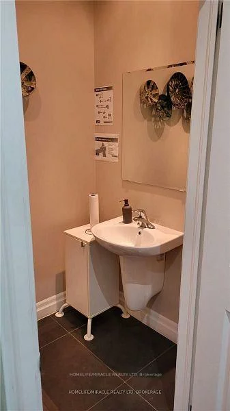 2400, Wyecroft, 1014 - QE Queen Elizabeth, Oakville