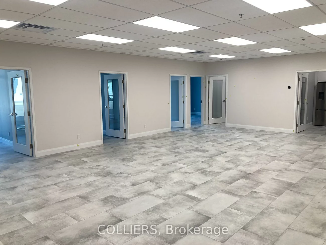 3313, Superior, 1014 - QE Queen Elizabeth, Oakville