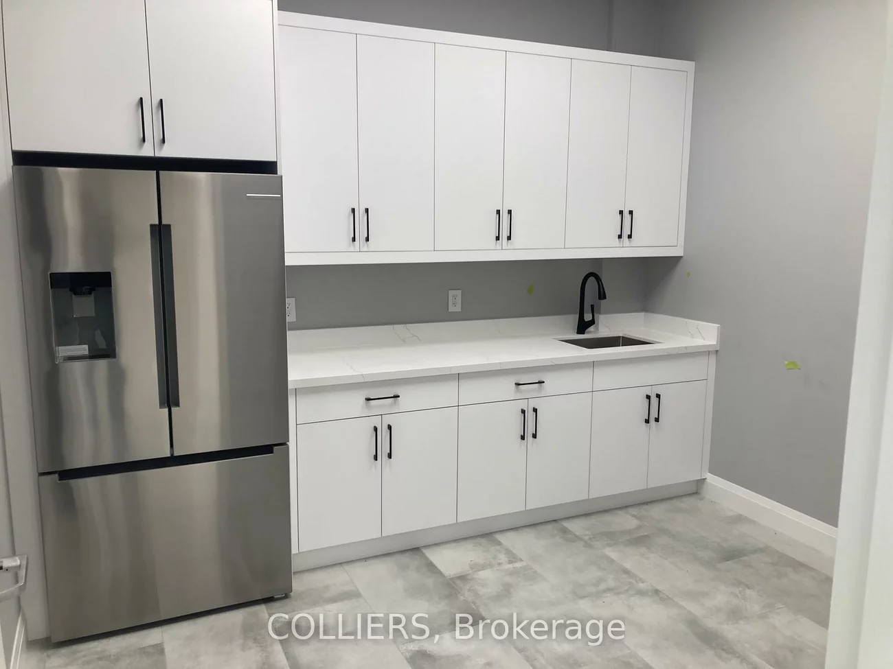 3313, Superior, 1014 - QE Queen Elizabeth, Oakville