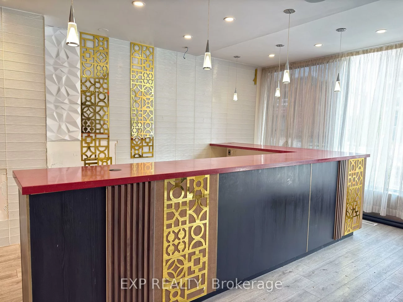 438, Kerr, 1002 - CO Central, Oakville