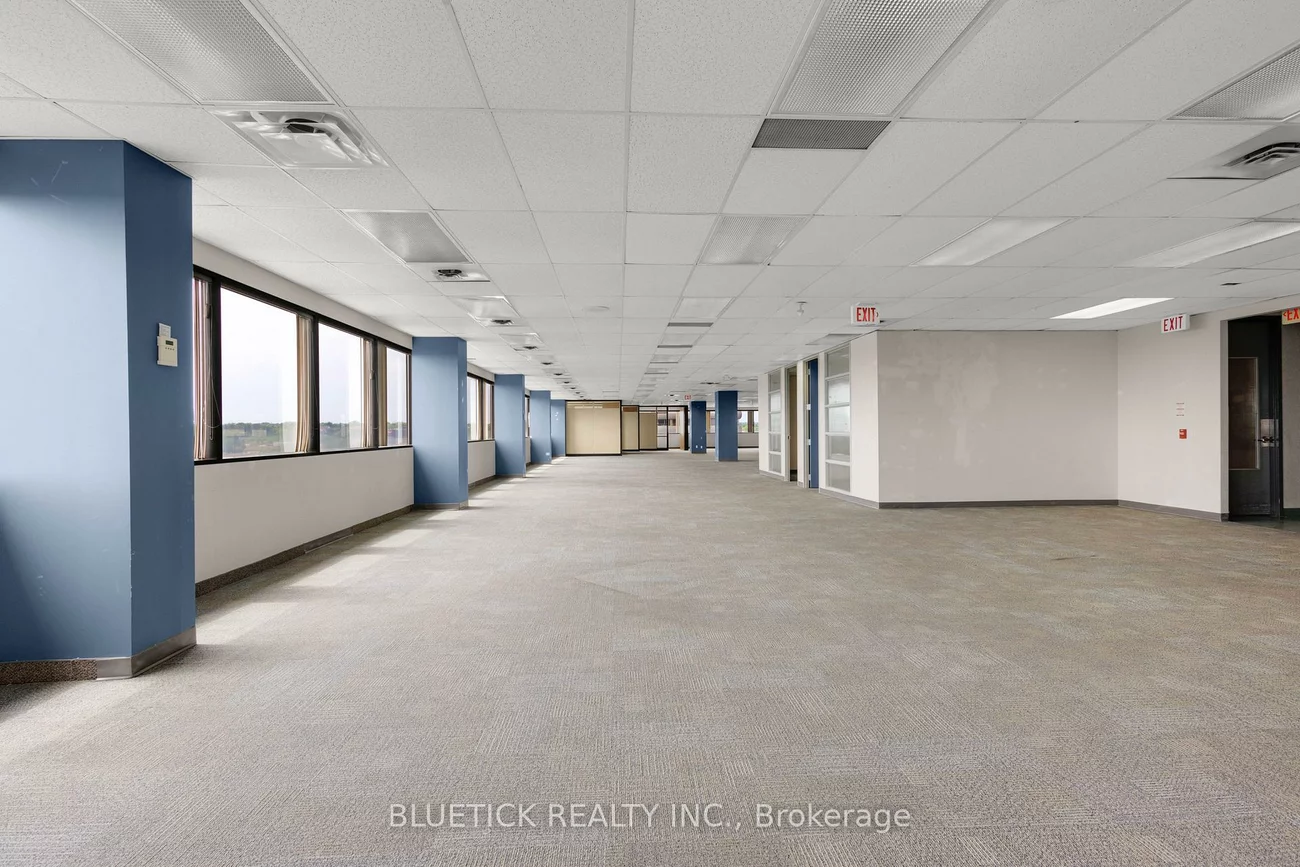 690, Dorval, 1014 - QE Queen Elizabeth, Oakville