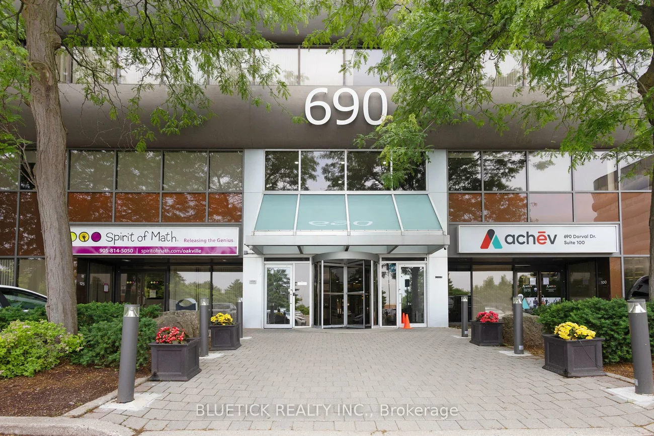 690, Dorval, 1014 - QE Queen Elizabeth, Oakville