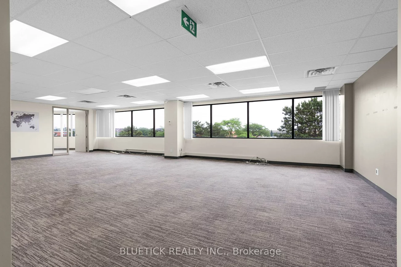 700, Dorval, 1014 - QE Queen Elizabeth, Oakville