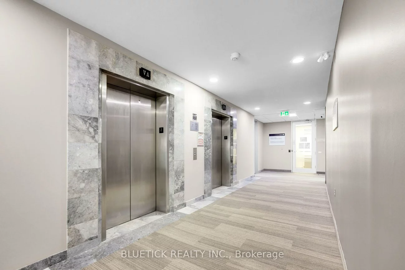 700, Dorval, 1014 - QE Queen Elizabeth, Oakville