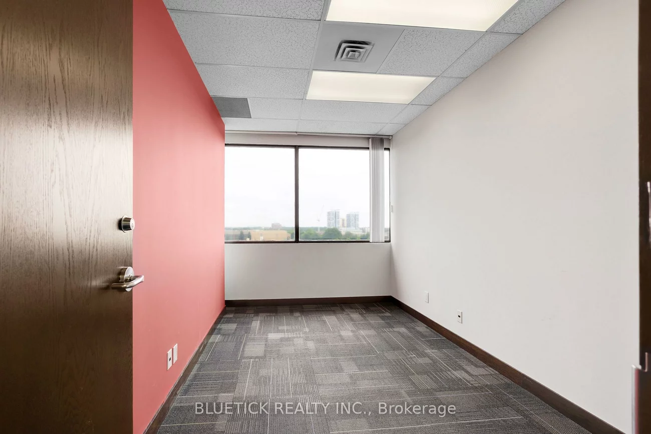 700, Dorval, 1014 - QE Queen Elizabeth, Oakville