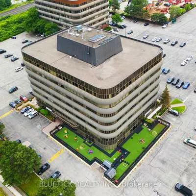 700, Dorval, 1014 - QE Queen Elizabeth, Oakville