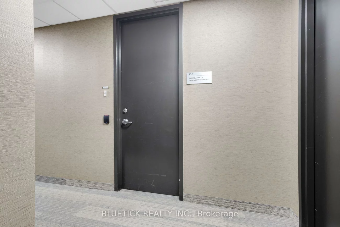 710, Dorval, 1014 - QE Queen Elizabeth, Oakville