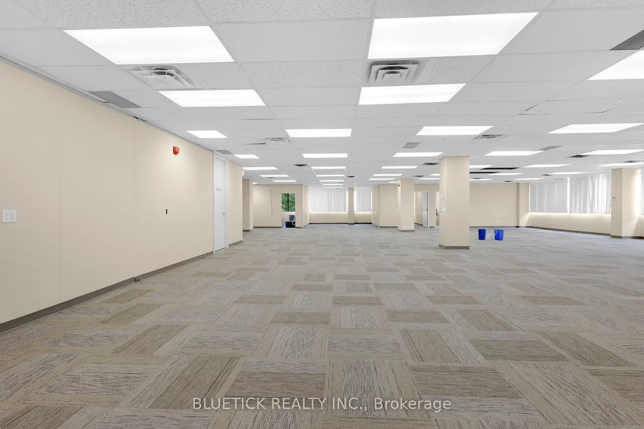 710, Dorval, 1014 - QE Queen Elizabeth, Oakville
