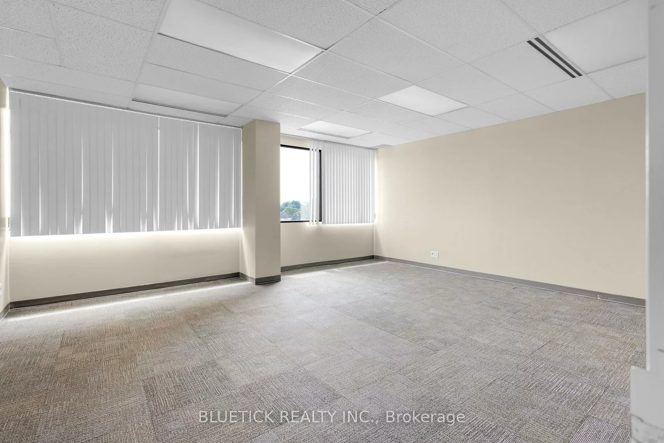 710, Dorval, 1014 - QE Queen Elizabeth, Oakville