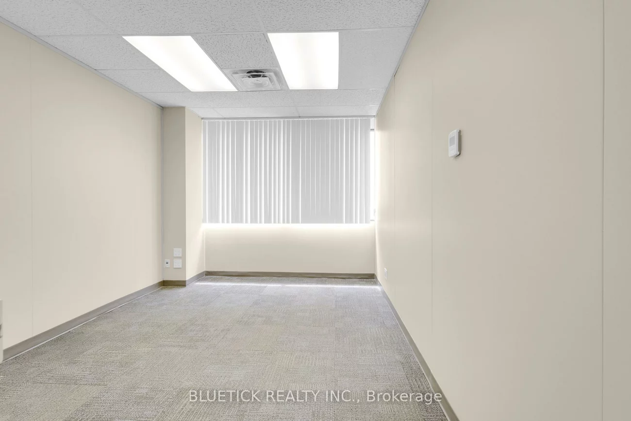 710, Dorval, 1014 - QE Queen Elizabeth, Oakville