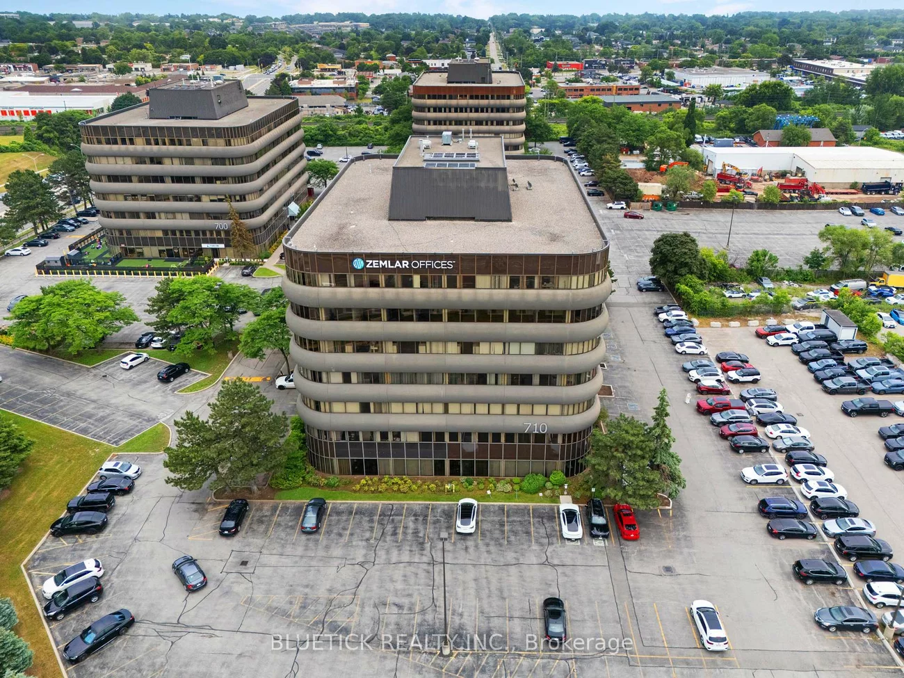710, Dorval, 1014 - QE Queen Elizabeth, Oakville