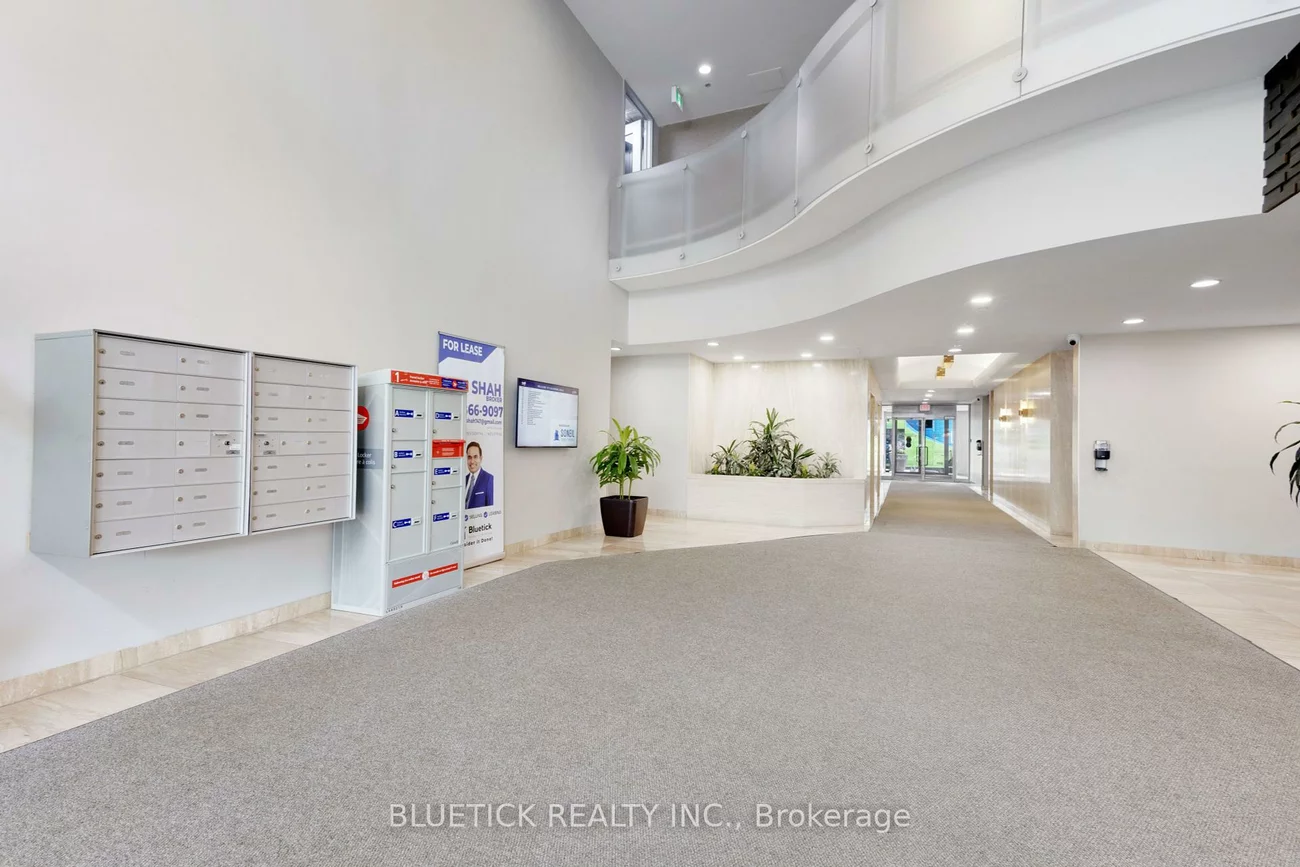 710, Dorval, 1014 - QE Queen Elizabeth, Oakville