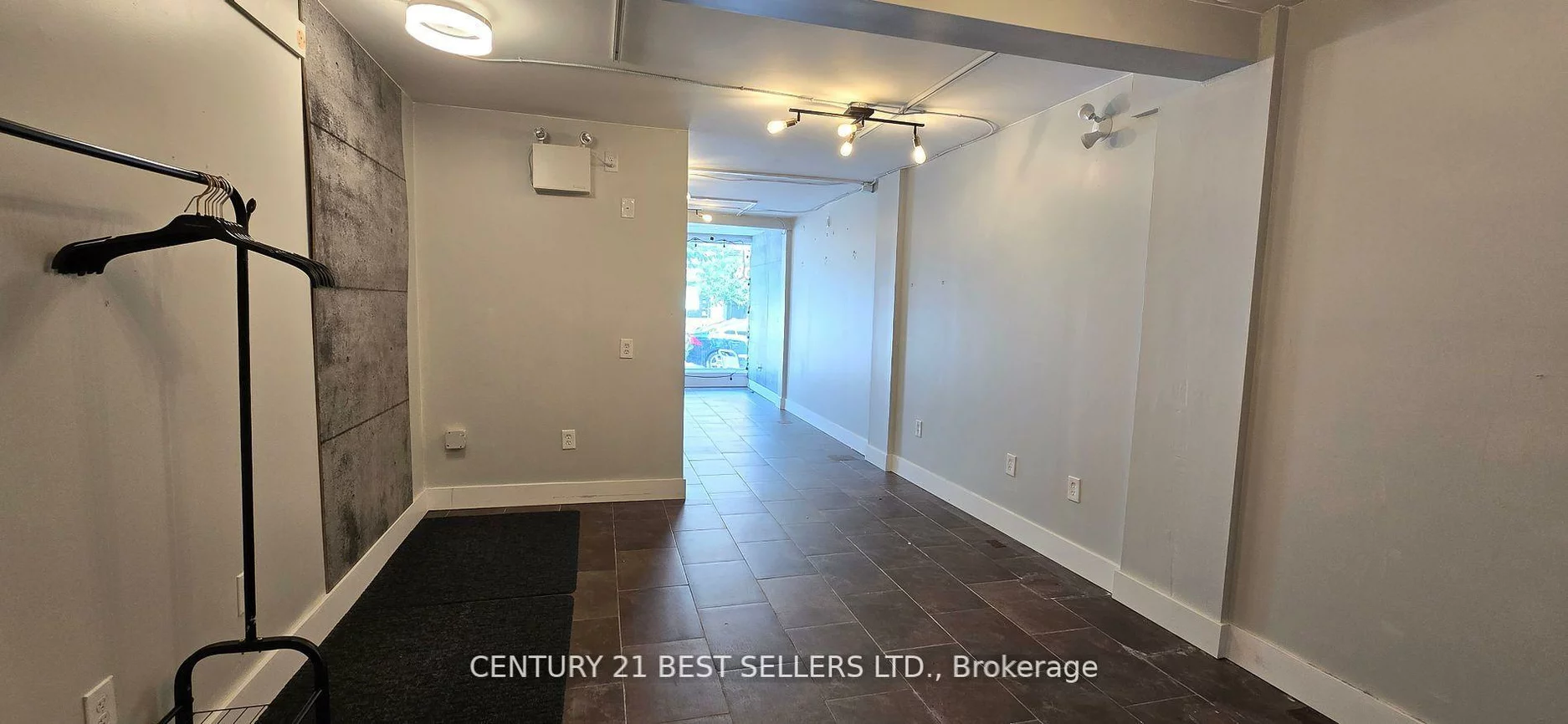 150, Lakeshore, 1013 - OO Old Oakville, Oakville