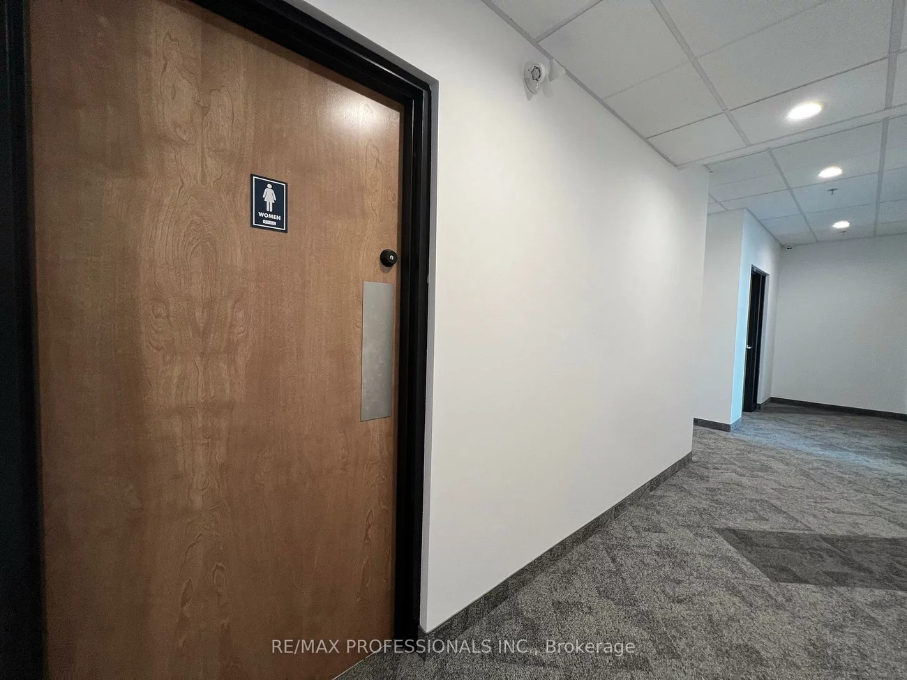 3495, Rebecca, 1014 - QE Queen Elizabeth, Oakville