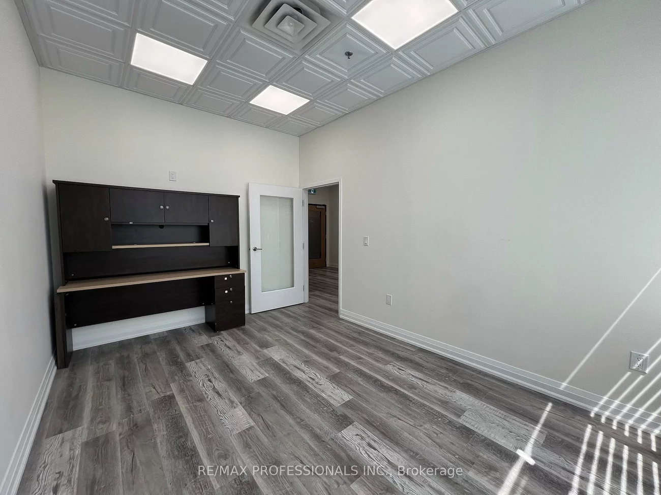 3495, Rebecca, 1014 - QE Queen Elizabeth, Oakville