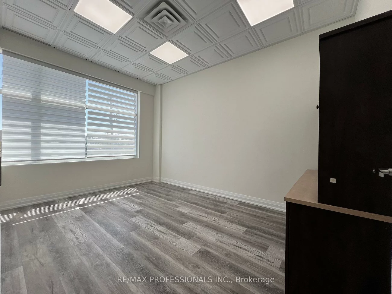 3495, Rebecca, 1014 - QE Queen Elizabeth, Oakville