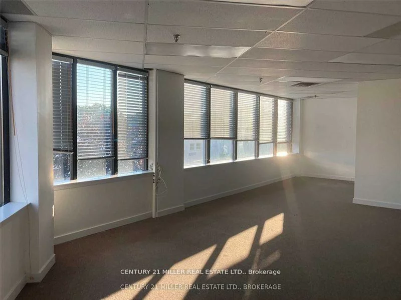 1200, Speers, 1014 - QE Queen Elizabeth, Oakville