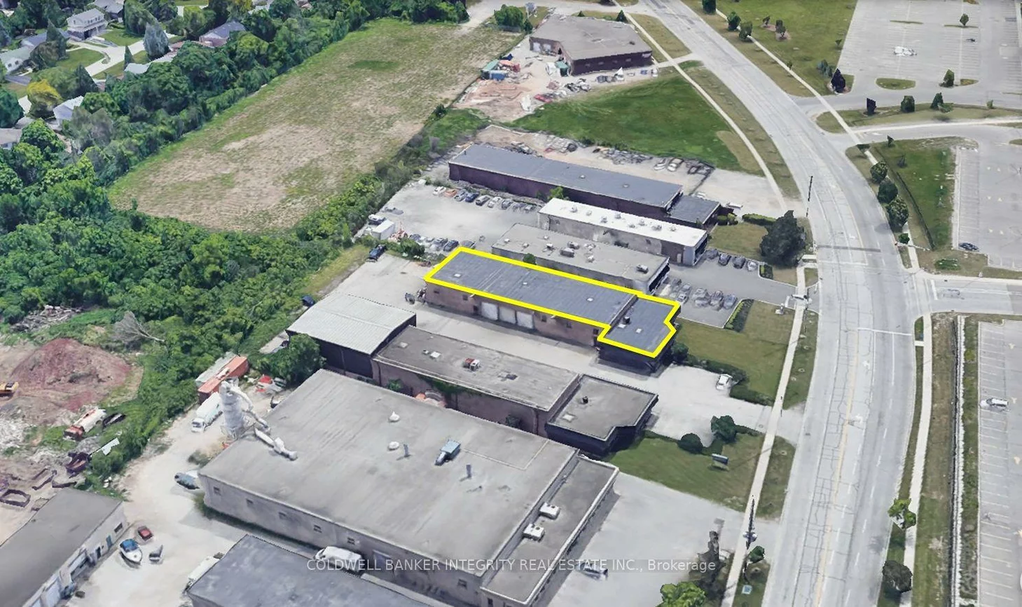2120, Speers, 1014 - QE Queen Elizabeth, Oakville