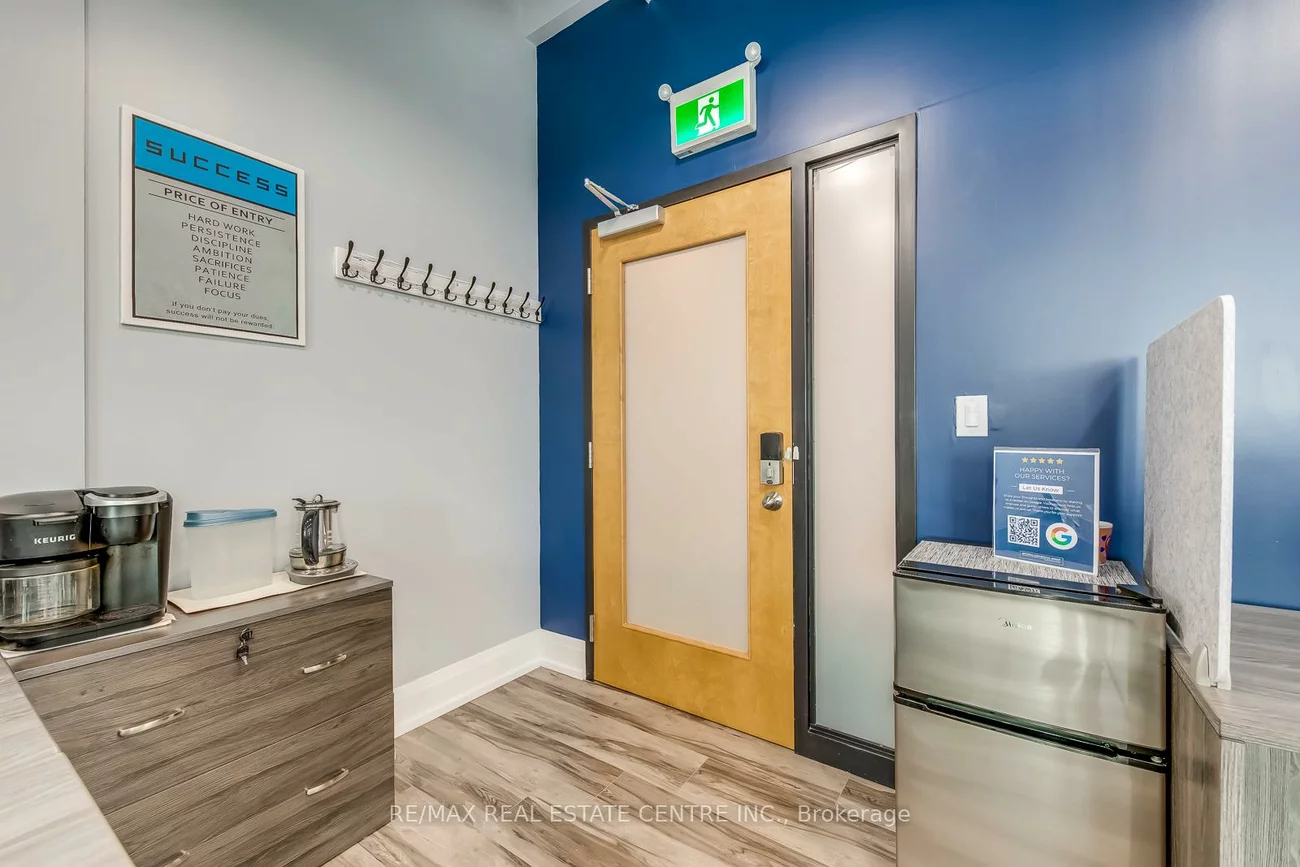 3475, Rebecca, 1014 - QE Queen Elizabeth, Oakville