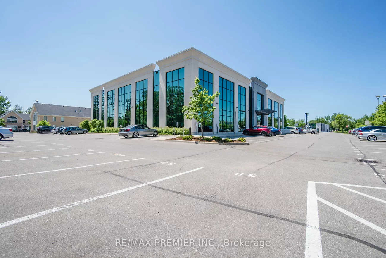 1300, Cornwall, 1014 - QE Queen Elizabeth, Oakville