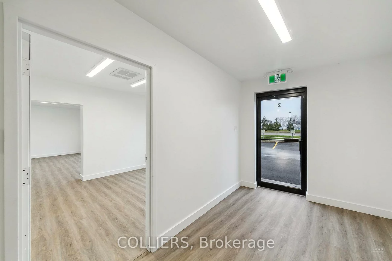1244, Speers, 1014 - QE Queen Elizabeth, Oakville