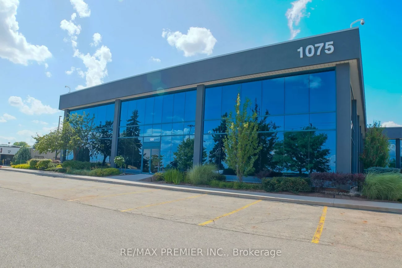 1075, North Service, 1014 - QE Queen Elizabeth, Oakville