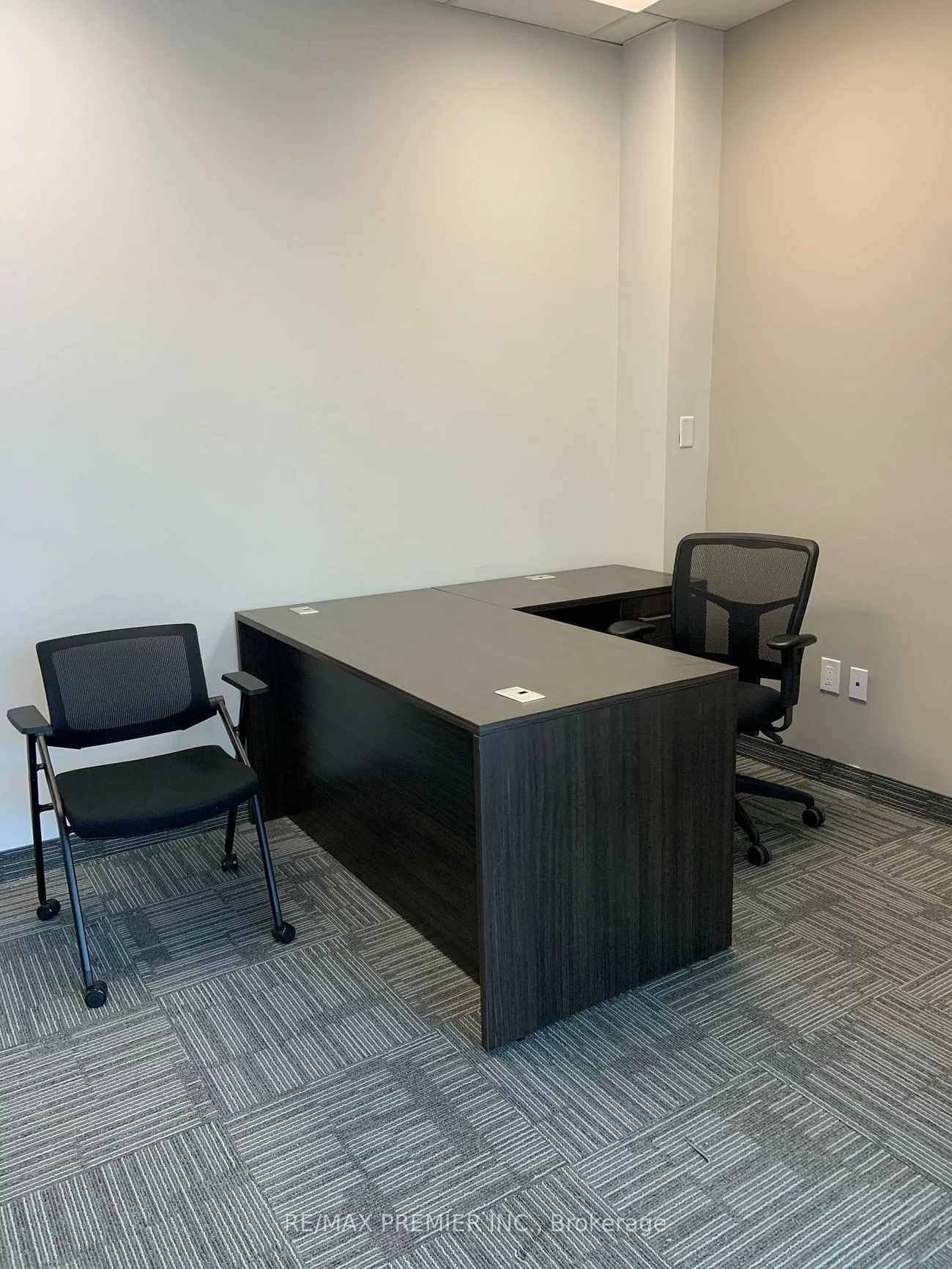 1075, North Service, 1014 - QE Queen Elizabeth, Oakville