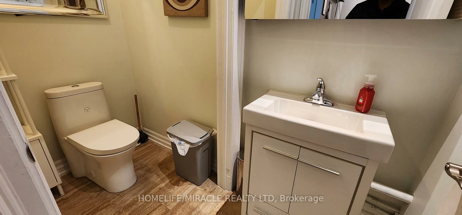 2400, Wyecroft, 1014 - QE Queen Elizabeth, Oakville