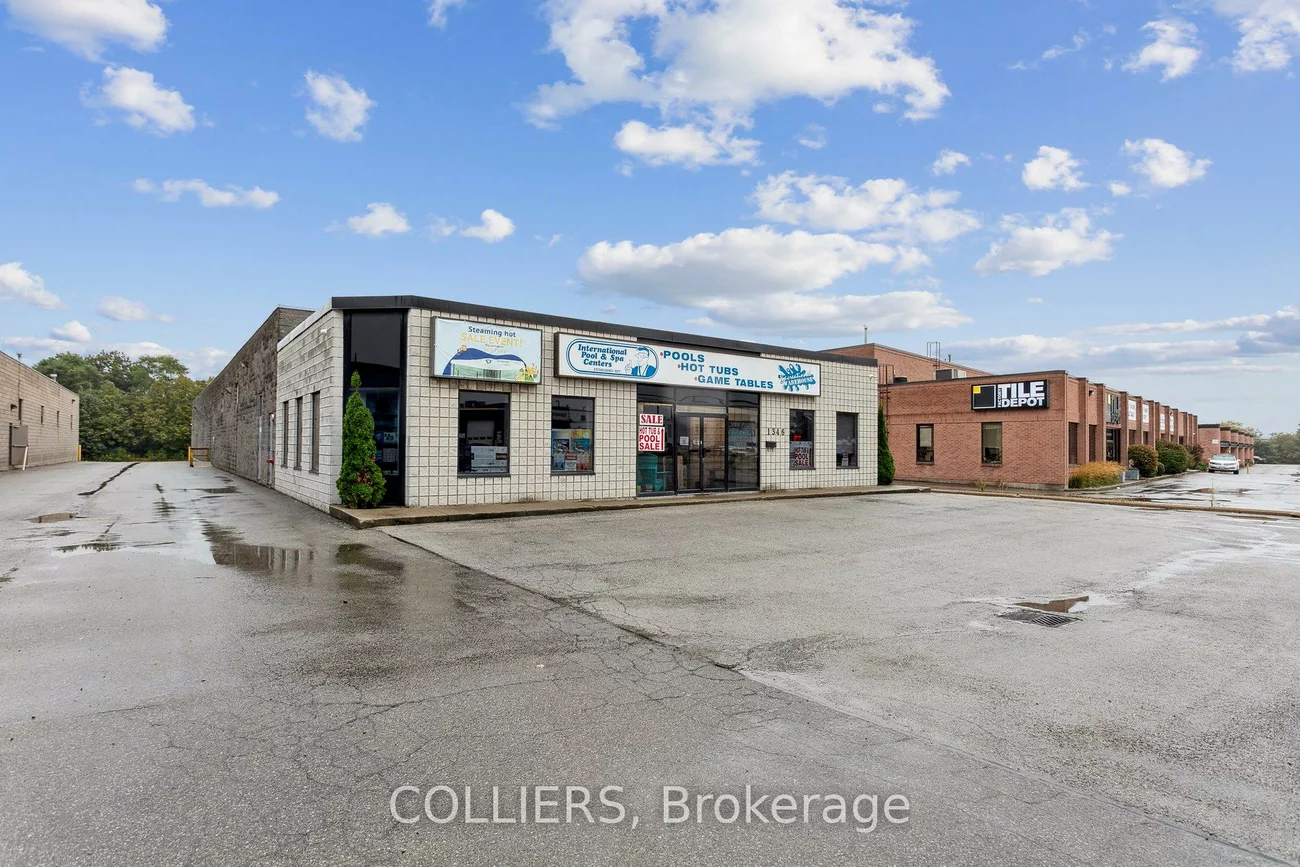 1346, Speers, 1014 - QE Queen Elizabeth, Oakville
