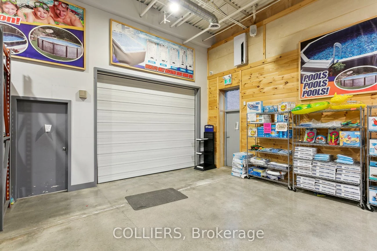 1346, Speers, 1014 - QE Queen Elizabeth, Oakville