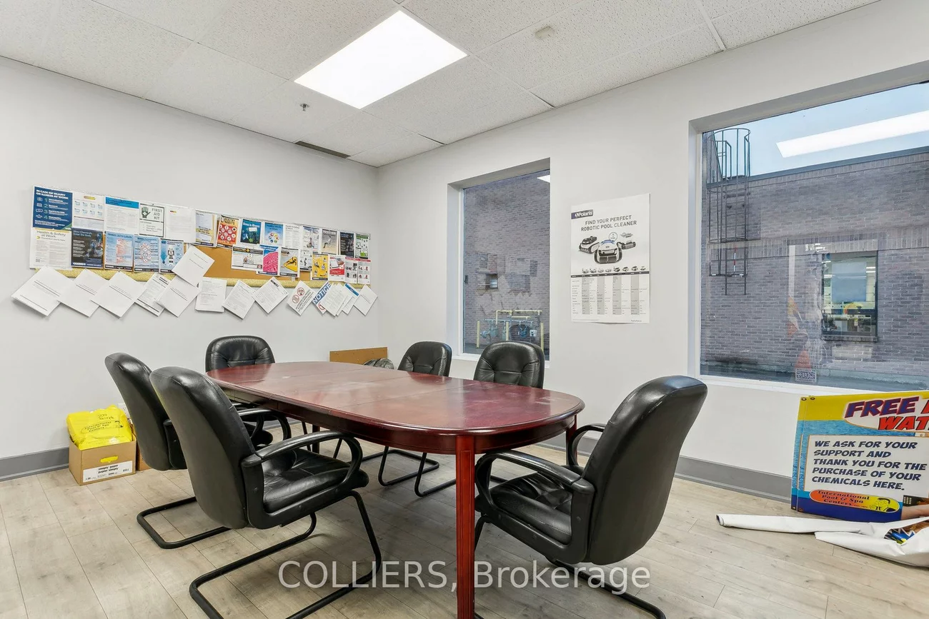 1346, Speers, 1014 - QE Queen Elizabeth, Oakville