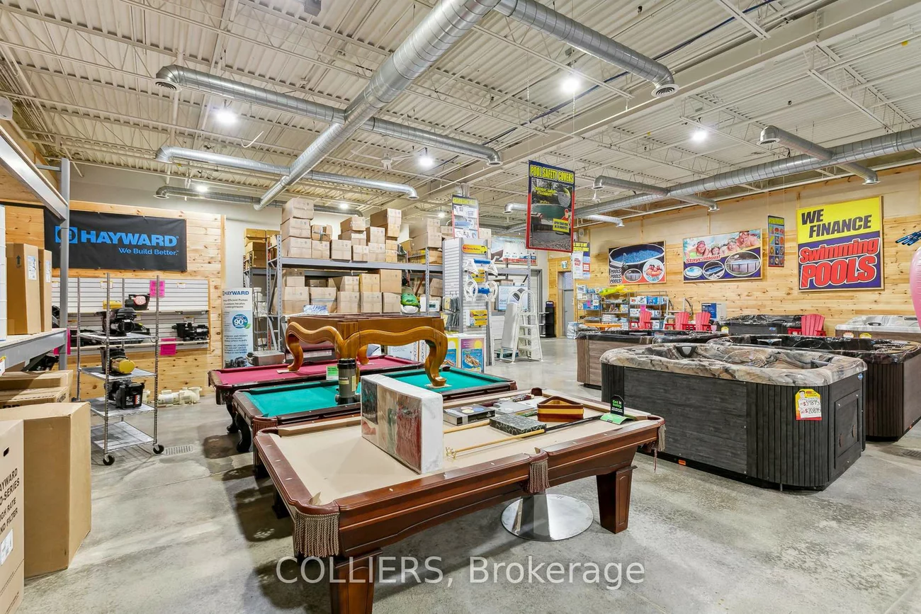 1346, Speers, 1014 - QE Queen Elizabeth, Oakville