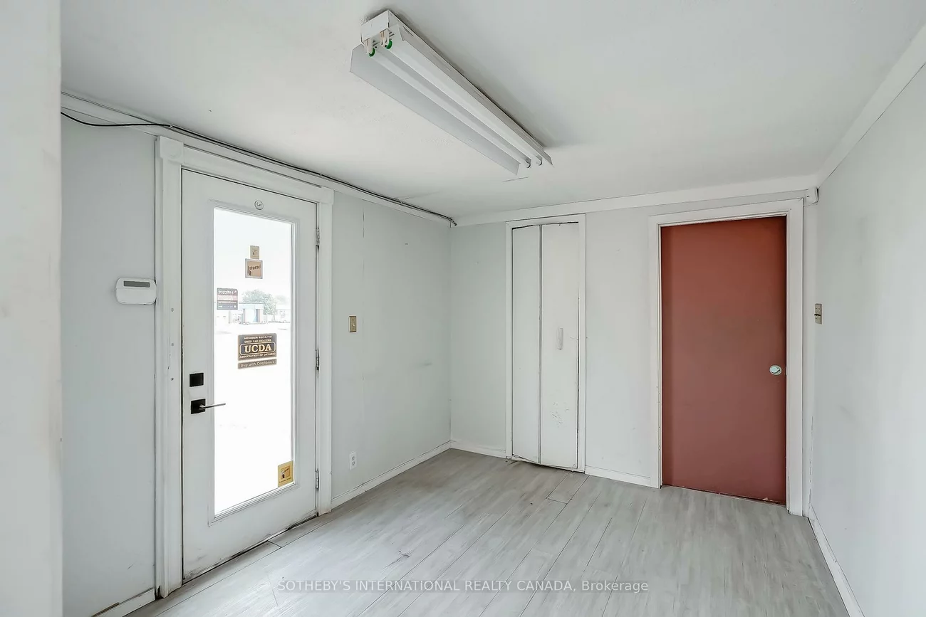 1505, Speers, 1017 - SW Southwest, Oakville