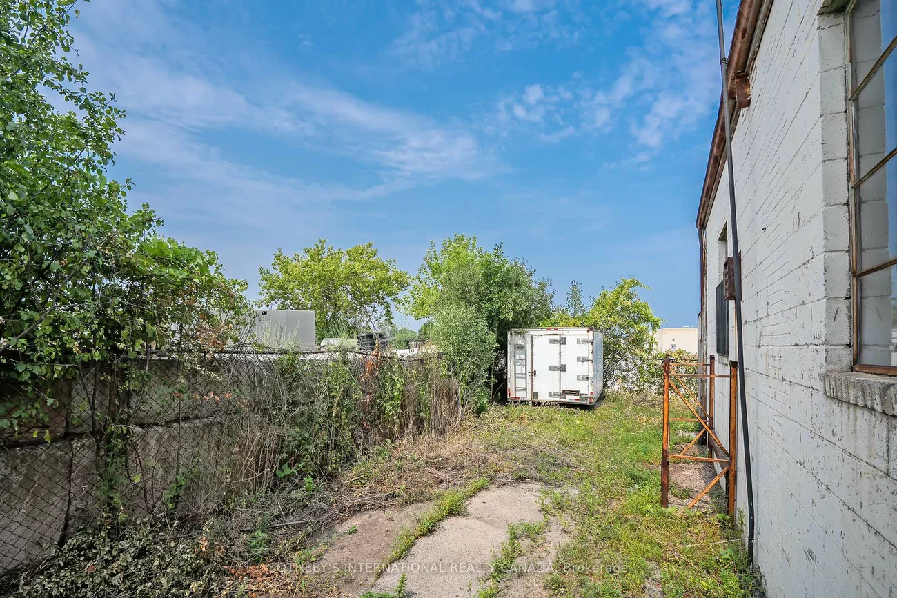 1505, Speers, 1017 - SW Southwest, Oakville