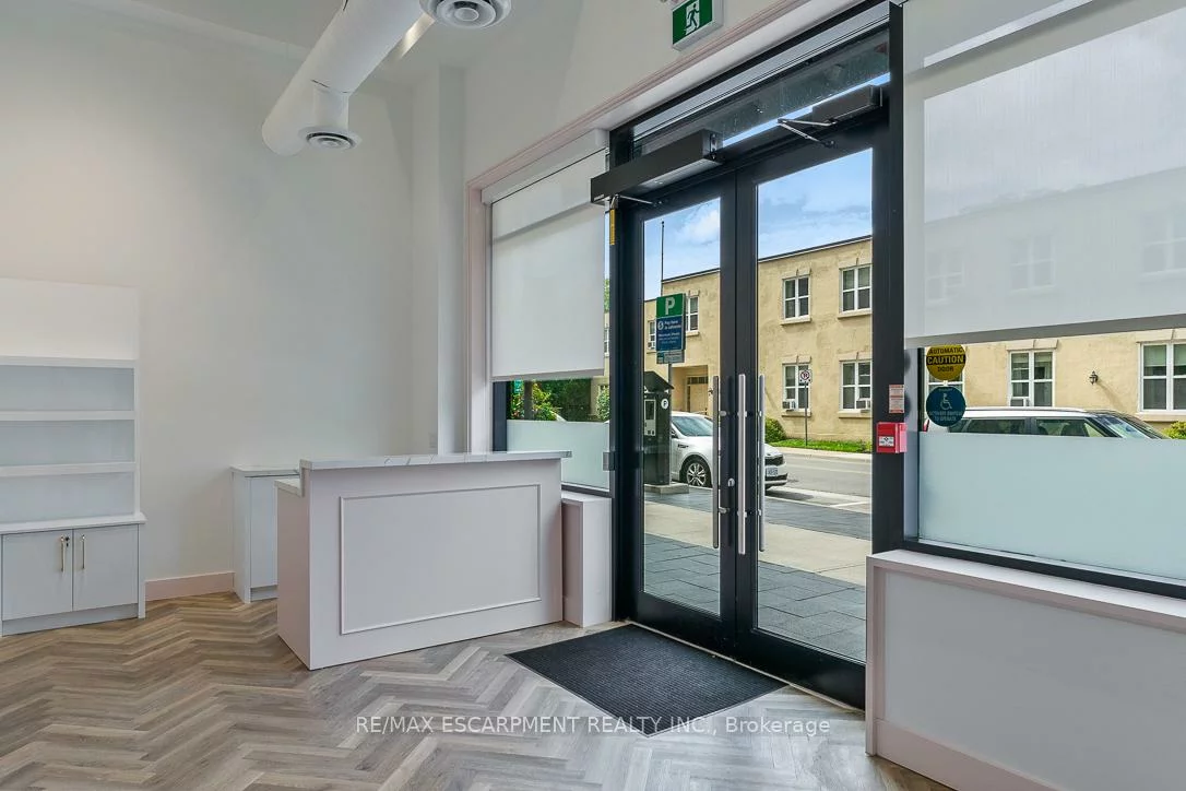 300, Randall, 1013 - OO Old Oakville, Oakville