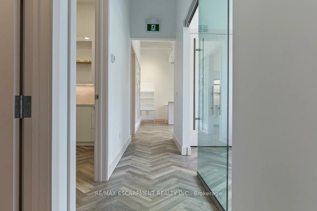 300, Randall, 1013 - OO Old Oakville, Oakville