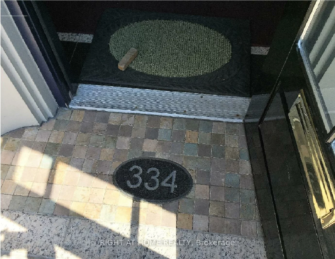 334, Lakeshore, 1013 - OO Old Oakville, Oakville