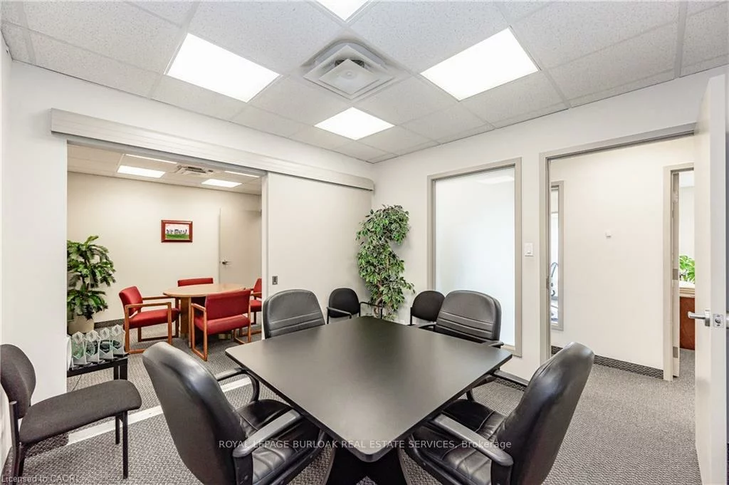 2904, South Sheridan, 1021 - WP Winston Park, Oakville