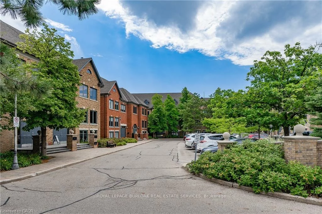 2904, South Sheridan, 1021 - WP Winston Park, Oakville