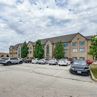 2904, South Sheridan, 1021 - WP Winston Park, Oakville