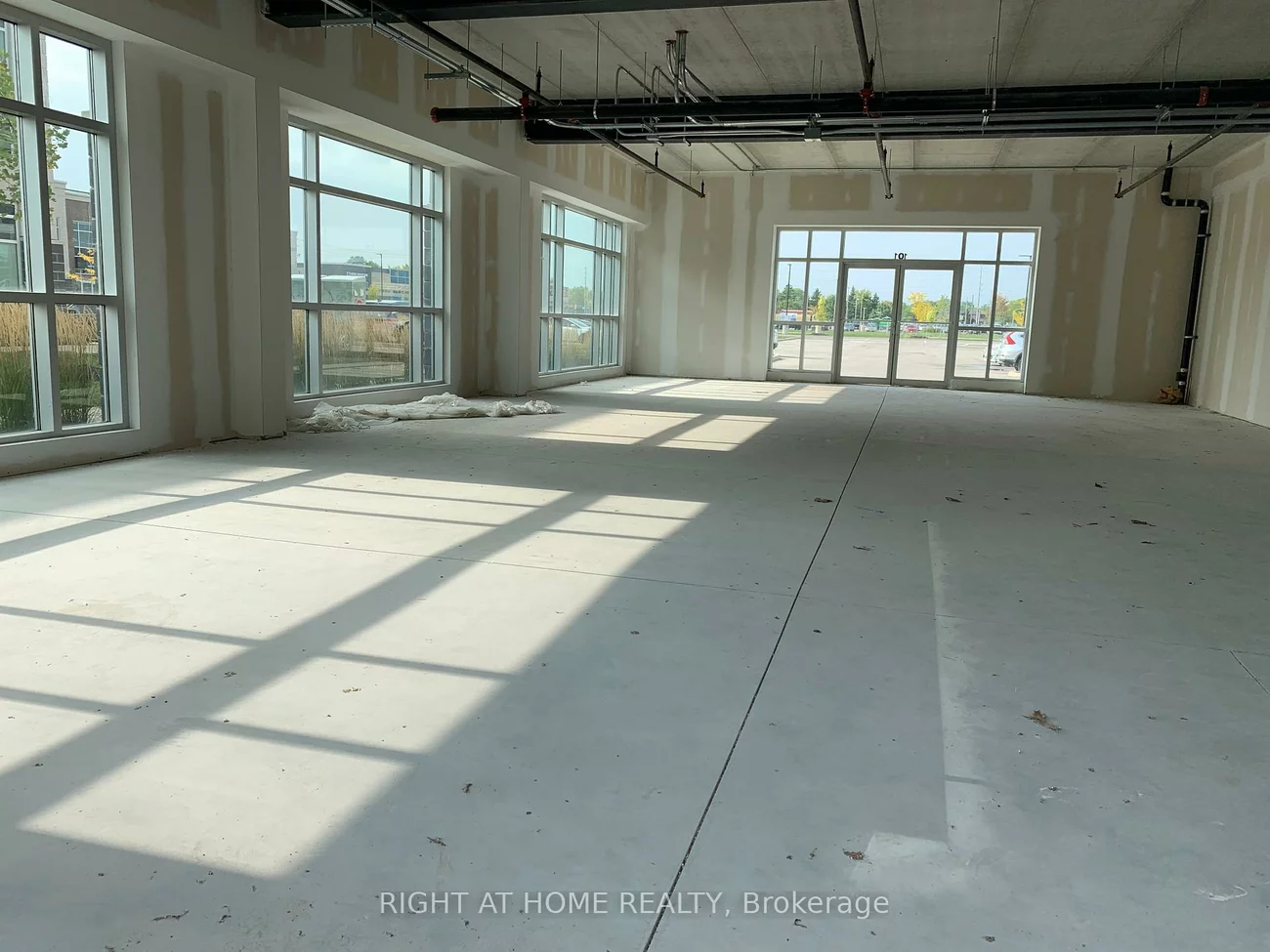 3475, Rebecca, 1014 - QE Queen Elizabeth, Oakville