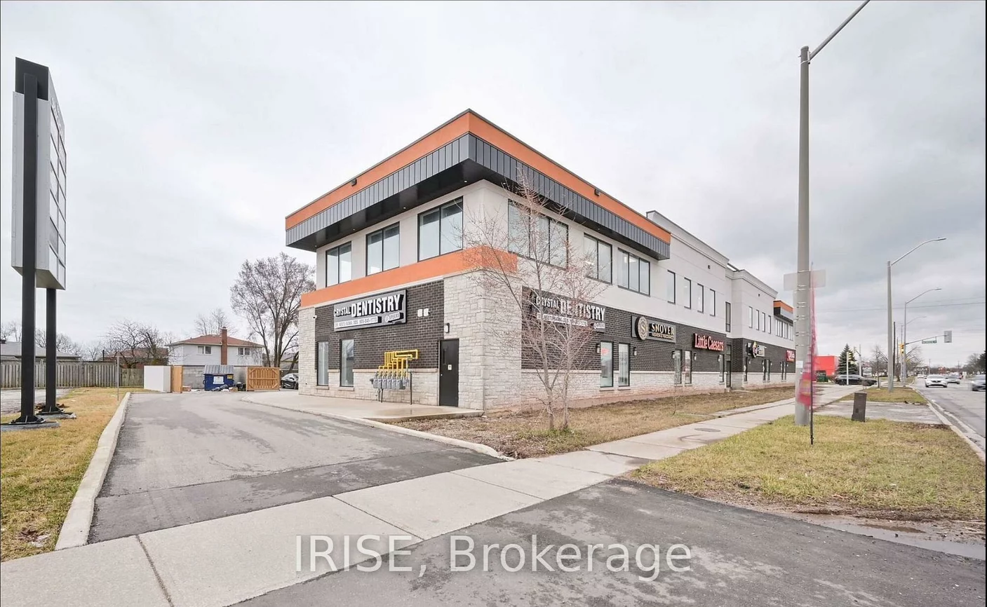 358, Speers, 1014 - QE Queen Elizabeth, Oakville
