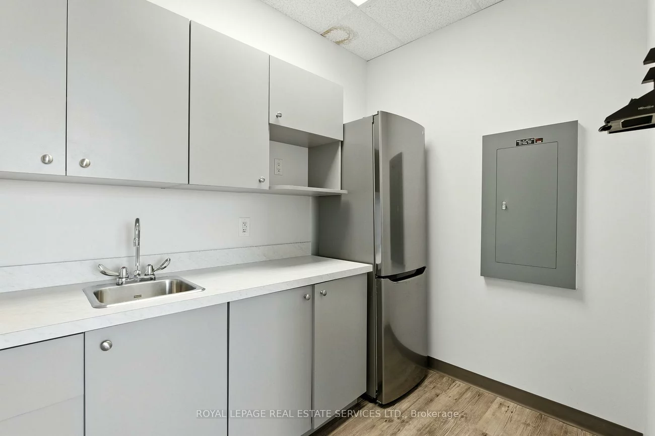 3075, Hospital, 1012 - NW Northwest, Oakville