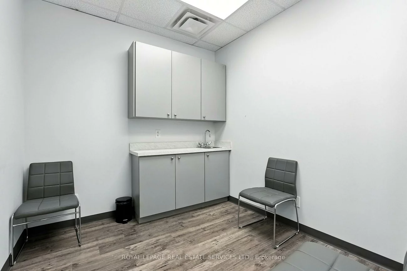 3075, Hospital, 1012 - NW Northwest, Oakville