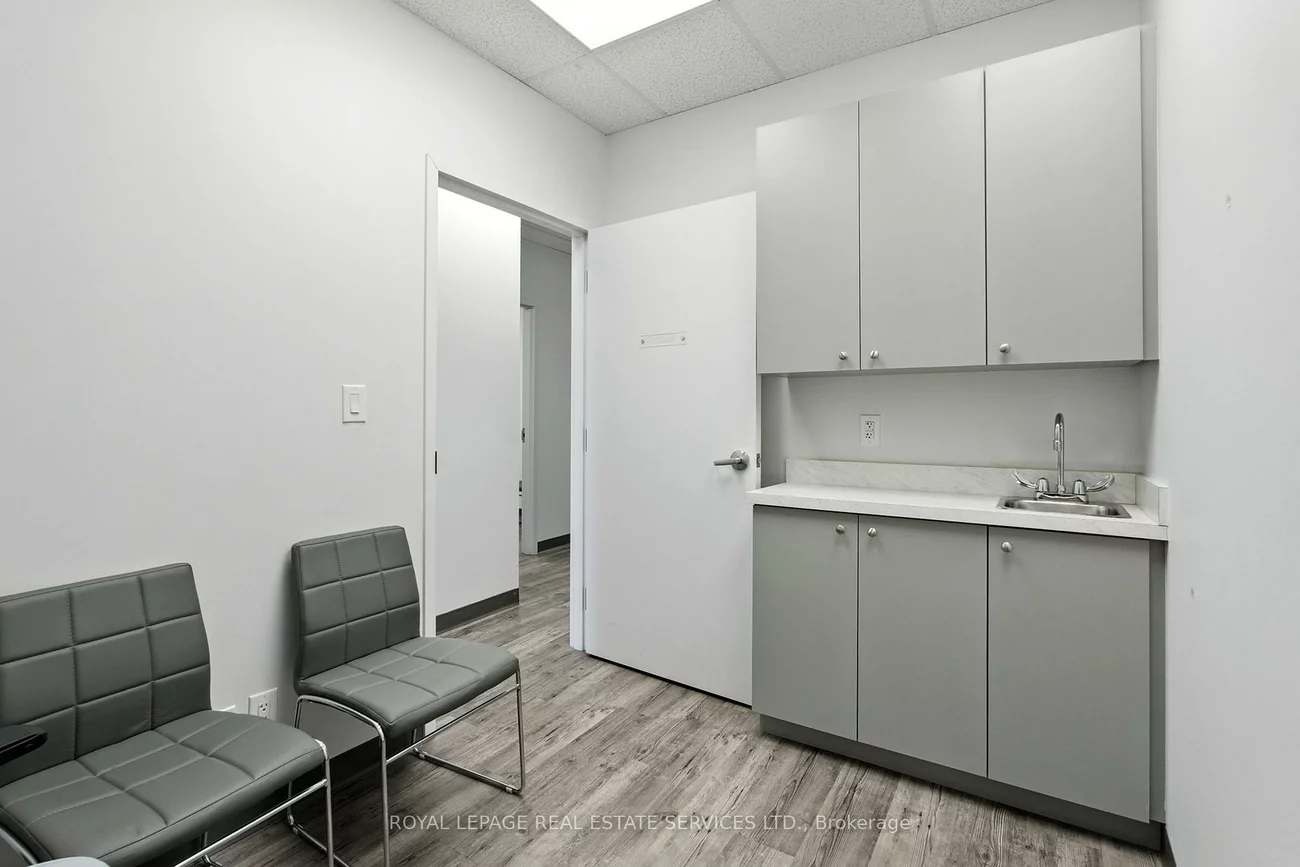 3075, Hospital, 1012 - NW Northwest, Oakville