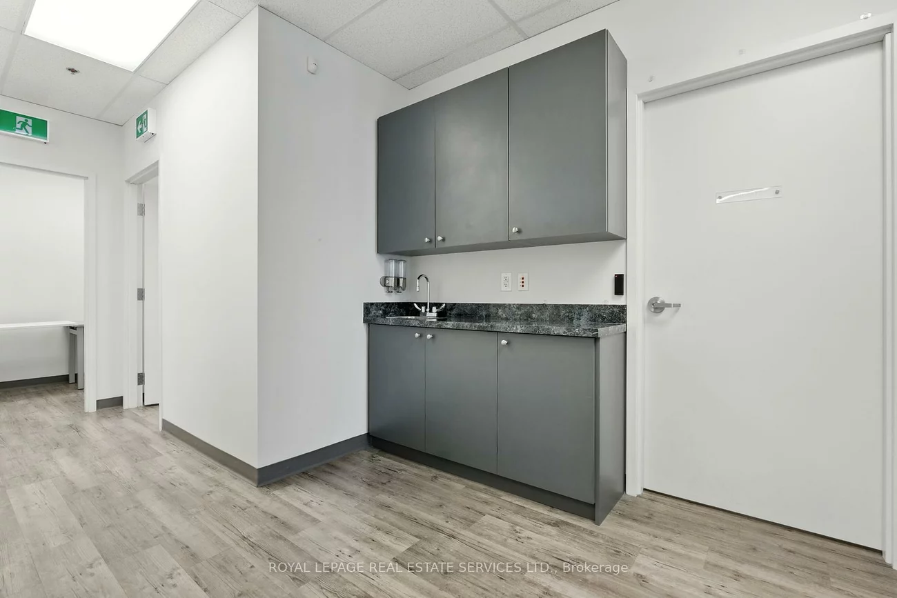 3075, Hospital, 1012 - NW Northwest, Oakville